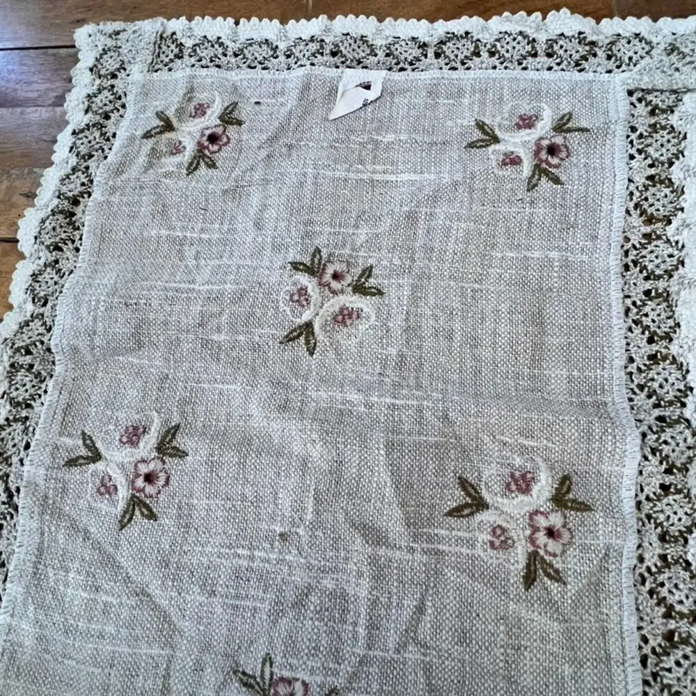 Vtg Austrian Übelhör Linen Blend Table Runner Lace Trim Floral Embroidery